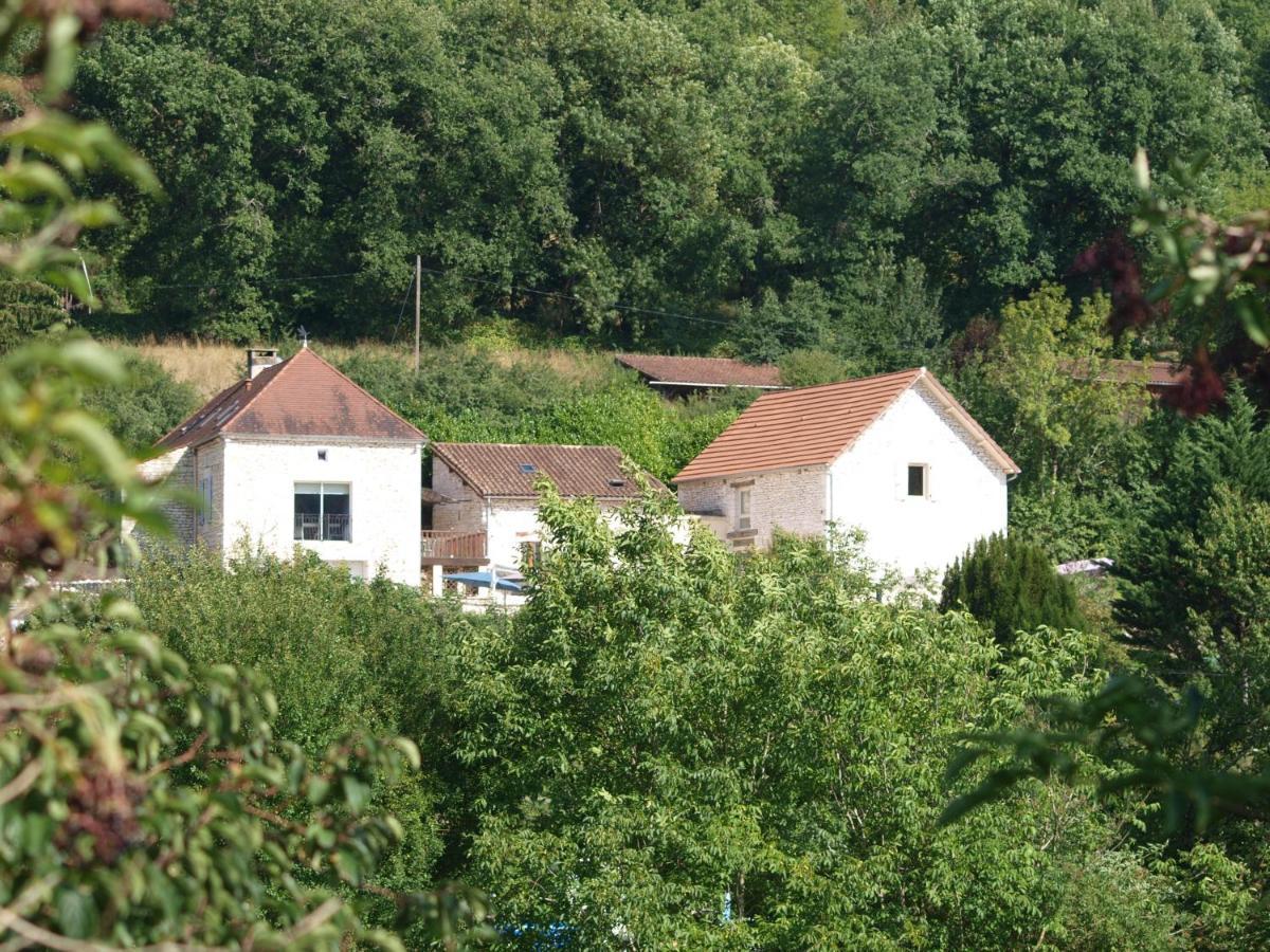 Domaine Des Pierres Blanches - Gite La Salamandre Carlux Exterior foto